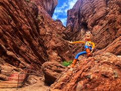 -天山神秘大峡谷