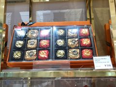 -VENCHI 闻绮(上海佛罗伦萨小镇店)