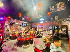 大堂-蚝堡海鲜·威海菜·海肠捞饭·烧烤·亚洲吃蚝公司(幸福门店)