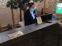 -新盈光·云会所(百丈东路店)