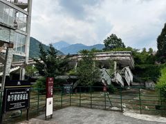 -四川汶川特大地震漩口中学遗址