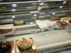 面包甜点陈列柜-老大昌(淮海中路店)