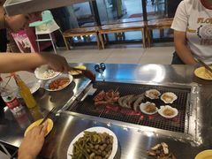 扇贝-马路牙子烧烤音乐酒馆(望京店)
