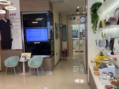 -维乐口腔(美维云门诊陆家嘴店)
