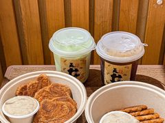 -天井·丑面包搭咖啡