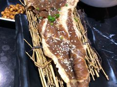 佩奇大猪排-鹤江桥·红油牛肉粉(SKP店)