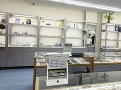 -无奔眼镜·蔡司·依视路授权店(马家堡店)