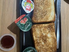 -奥利弗·雷金纳德·坦博国际机场