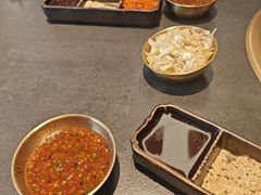 -铭牛烧肉·和牛海鲜自助(高新月牙湖店)