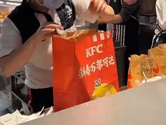 -肯德基(南京站A2检票口楼上)