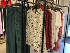 -Max Mara(王府井奥莱·香江小镇店)