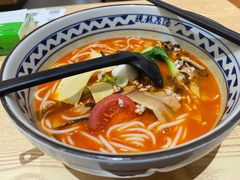 -蒙自源米线大王(花园城商场店)