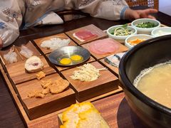 -银米·云南传统过桥米线(双廊黑金冠店)