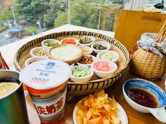 -包整·丝娃娃(一览甲秀楼风景店)