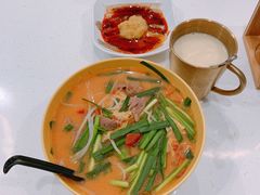 -谭仔米线(皇庭广场店)