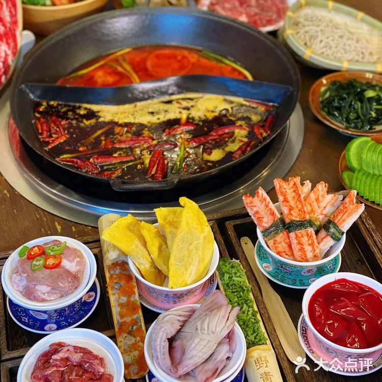 野青稞•牦牛火锅,打卡啦!