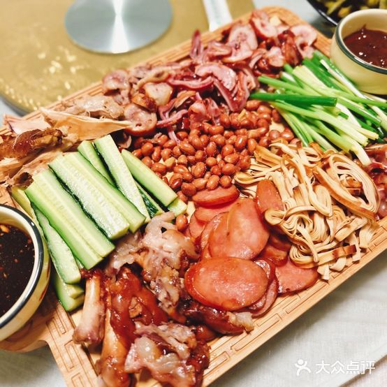 熏酱小酒馆(山语华庭店)