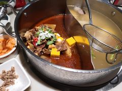 牛腩鸳鸯锅-左庭右院鲜牛肉火锅(浦江欢乐颂店)