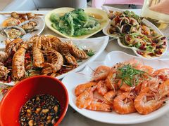 -覃记海鲜美食餐厅