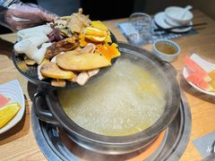 -一朵菌·野生菌探索家火锅(南亚店)