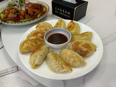 -三江源美食城