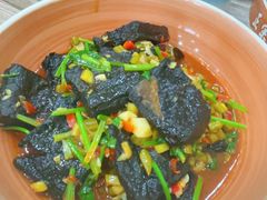 臭豆腐-三湘四水正宗湘菜(君峰路店)