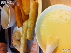 油条+包子+豆浆-六和餐饮(东城根店)