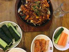 -喇喇排骨火锅·传统韩式脊骨汤(望京西园总店)