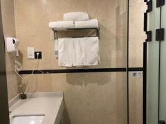 -网鱼电竞酒店(上海惠南地铁站店)