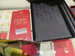 -周大福CHOW TAI FOOK(浦东八佰伴店)