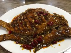 焖大偏口鱼-林之六八·6886大连老菜馆