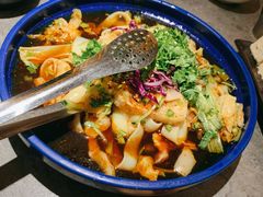 石河子凉皮-耶里夏丽·丝路新疆菜·清真食品(徐汇南丹东路臻选店)