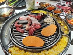 -青瓦炭韩潮烤肉(花园道店)