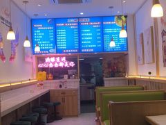 温馨浪漫环境-弘束束柳州深巷螺蛳粉(珠江路店)