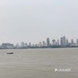 武汉市民休闲好去处，还有雄伟壮观的鹦鹉洲长江大桥