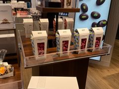 -Laderach 莱德拉(上海环贸iapm店)