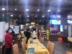 大堂-鹏城人家海鲜酒家·23年老字号(较场尾店)