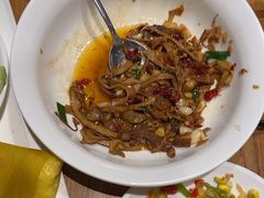 -俏湖兰·辣椒炒个肉(海沧店)