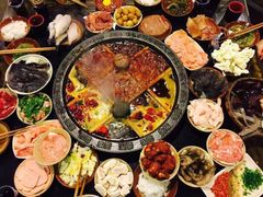-渝嘴小老弟老火锅(华新村店)