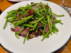 藜蒿炒腊肉-莲餐厅·湖北菜·潜江小龙虾店(愚园路店)