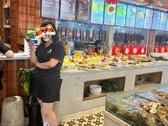 自助取餐区-姜家味锅贴小海鲜
