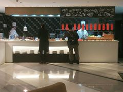 -上海滴水湖皇冠假日酒店