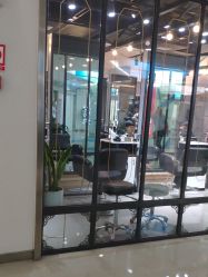 -FRIDAY星期五专业美发沙龙