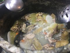 -南渝食府.墨脱石锅松茸鸡