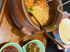 -桥边小楼·手工云南菜·古城观景小楼