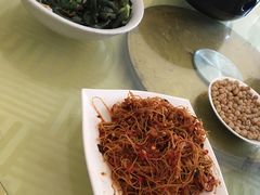-国庆鱼头鱼尾馆(盛世华庭店)