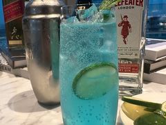 -深圳国际会展中心希尔顿酒店(前海华发冰雪世界店)