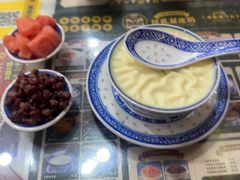 -广信牛奶甜品世家(台东店)