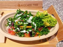 秘制牛肉藜麦碗里道-油梨树AVOCADO TREE(嘉里中心店)