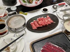 -红鼎豆捞·非遗鲍皇汤火锅(宝丰路店)